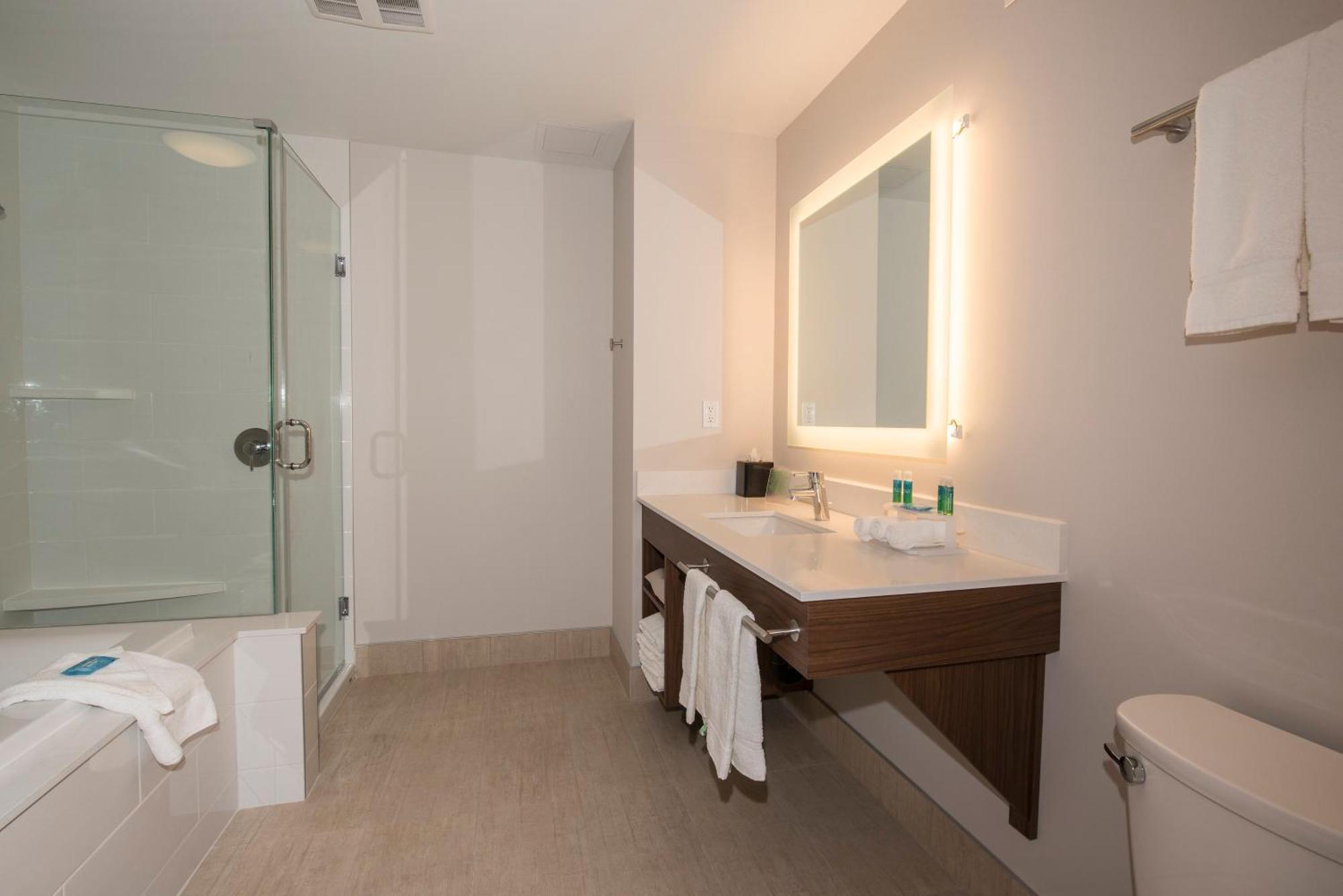 Holiday Inn Express & Suites Victoria-Colwood By Ihg Langford Esterno foto